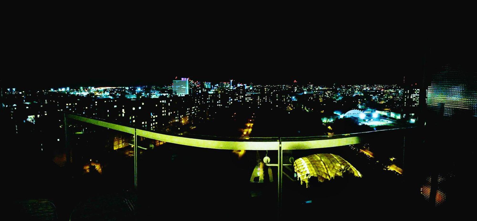 Sunny With Amazing Terrace On The 13th Floor Near Center Apartman