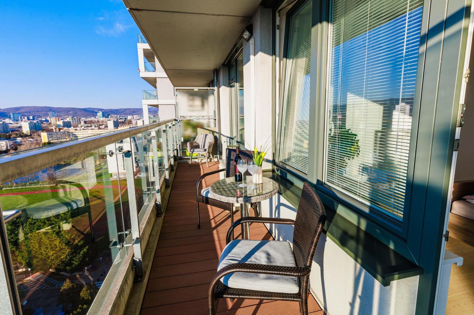 Apartman Sunny With Amazing Terrace On The 13th Floor Near Center Pozsony