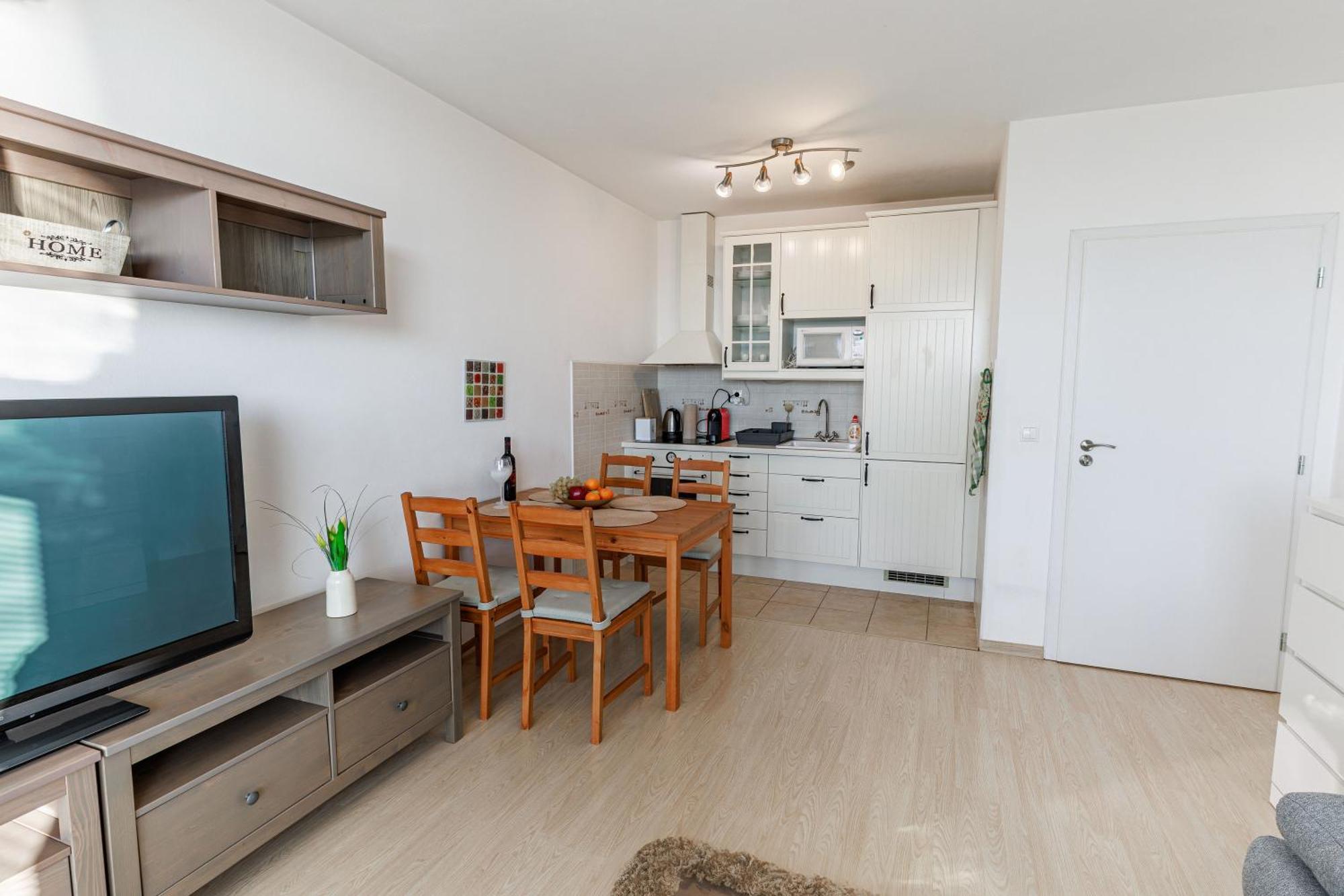 Apartman Sunny With Amazing Terrace On The 13th Floor Near Center Pozsony